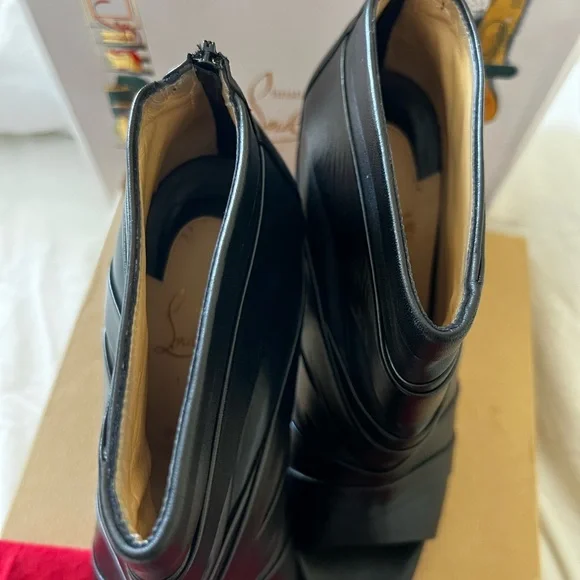 *SOLD*Christian Louboutin Drapicone Leather Heels 👠 - Picture 6 of 13